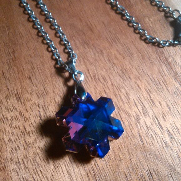 Magic Color Crystal Snowflake Brass Pendant Stainless Steel Necklace - Picture 7 of 16